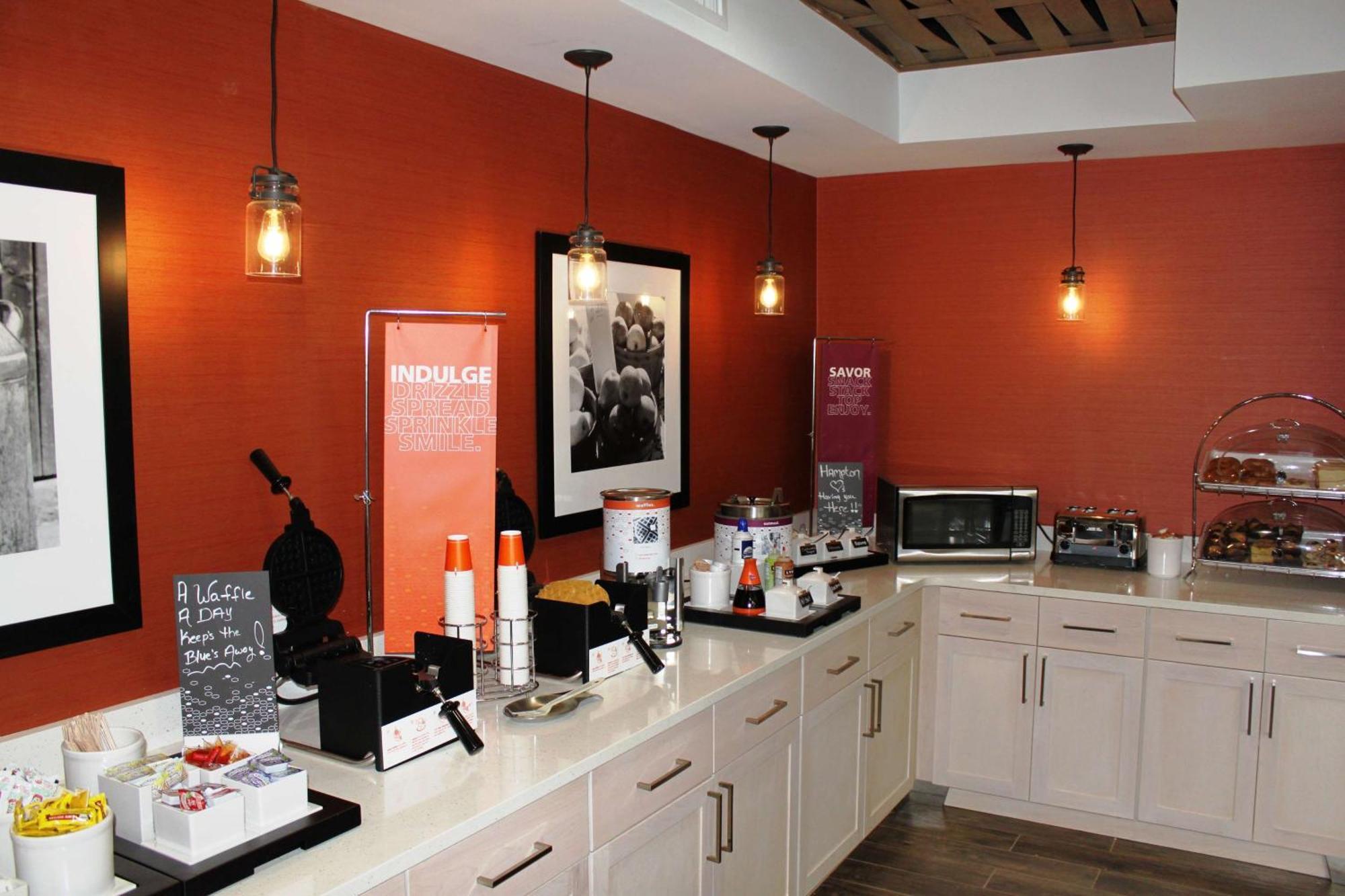 Hampton Inn Forsyth Dış mekan fotoğraf